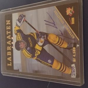 Jan Labraaten autographed rookies signature hockey card in protective cover